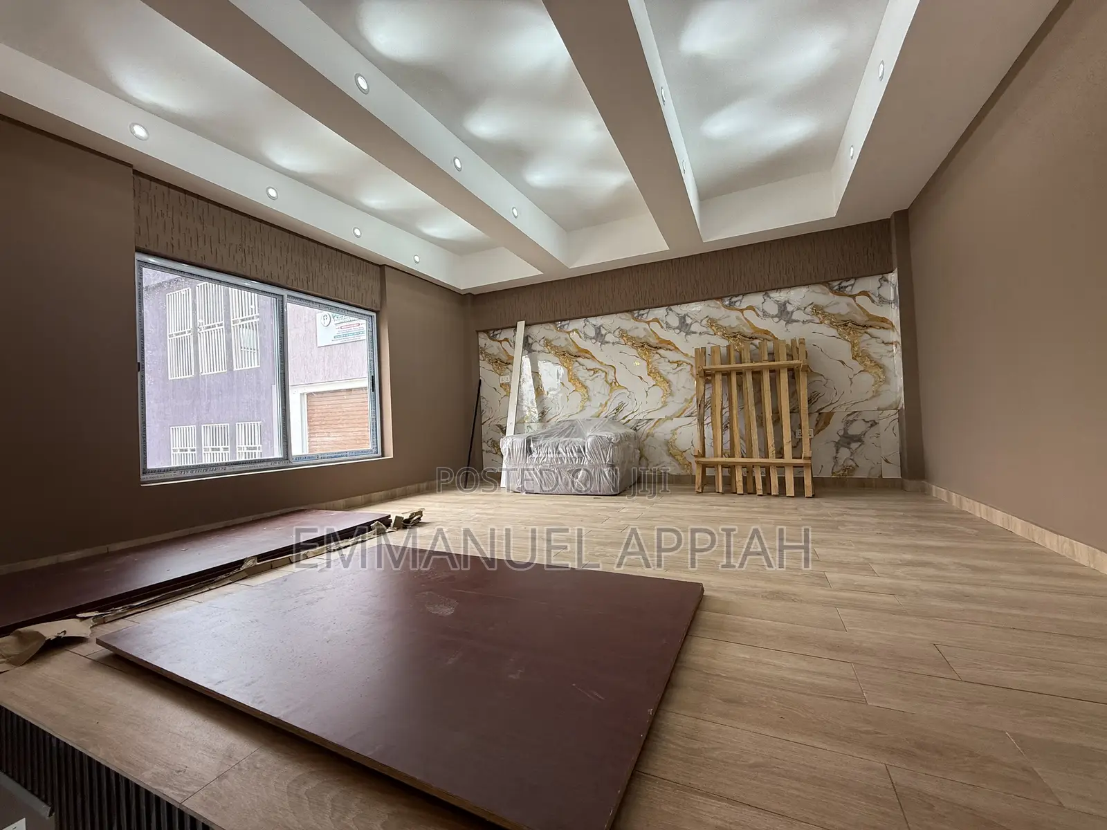 400sqm Warehouse for Rent at Tesano