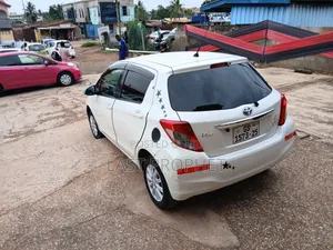 Toyota Vitz 2013 White
