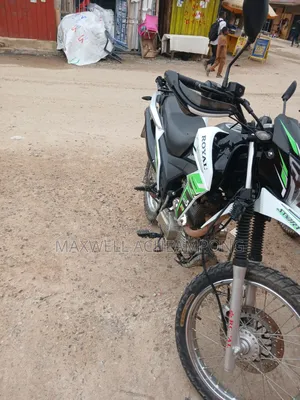 Royal Motorcycle 2025 White
