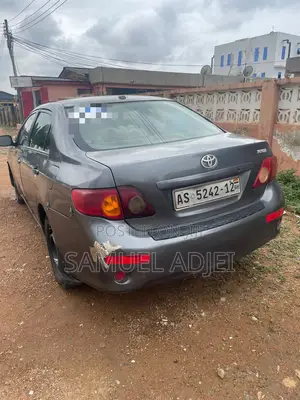 Toyota Corolla 2010 Gray