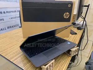 New Laptop HP 250 G10 8GB Intel SSD 256GB