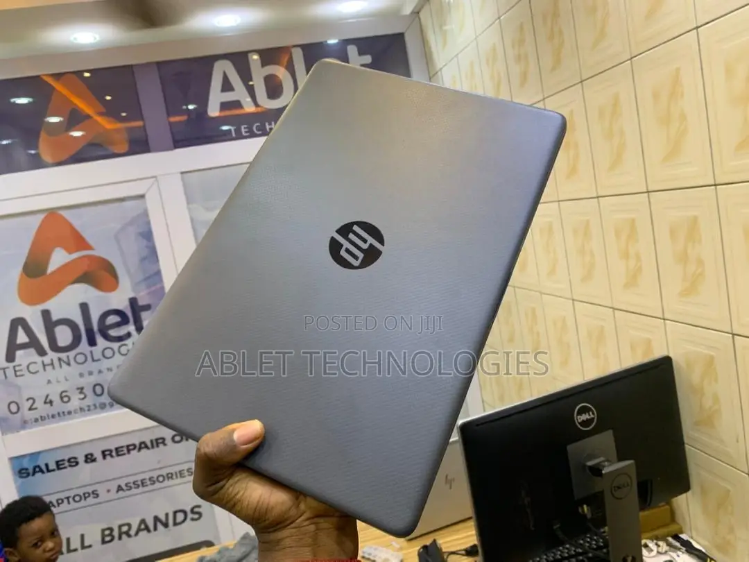 New Laptop HP 250 G10 8GB Intel SSD 256GB