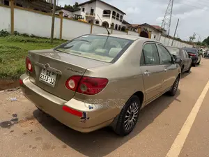 Toyota Corolla 2006 Gold