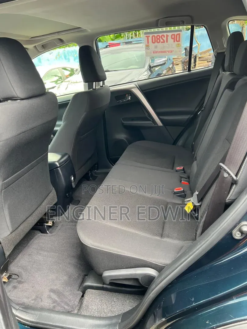 Toyota RAV4 2018 Blue