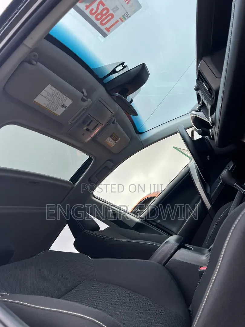 Toyota RAV4 2018 Blue