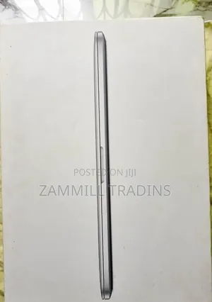 New Laptop Apple MacBook Pro 16GB Intel Core i7 SSHD (Hybrid) 256GB