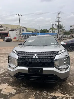 Mitsubishi Outlander SEL 2022 Gray