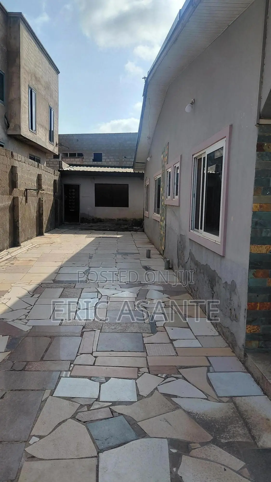 4bdrm House in Amrahia for sale