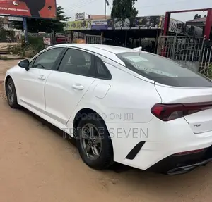 Kia K5 LXS 2022 White