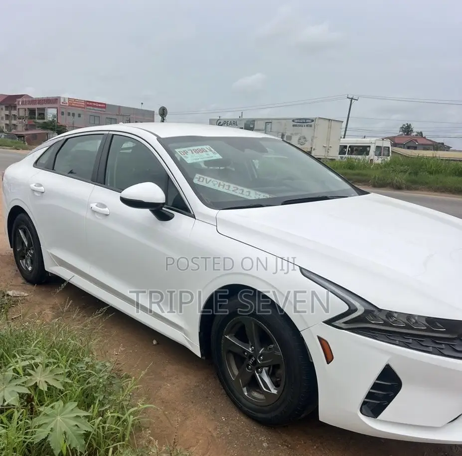 Kia K5 LXS 2022 White