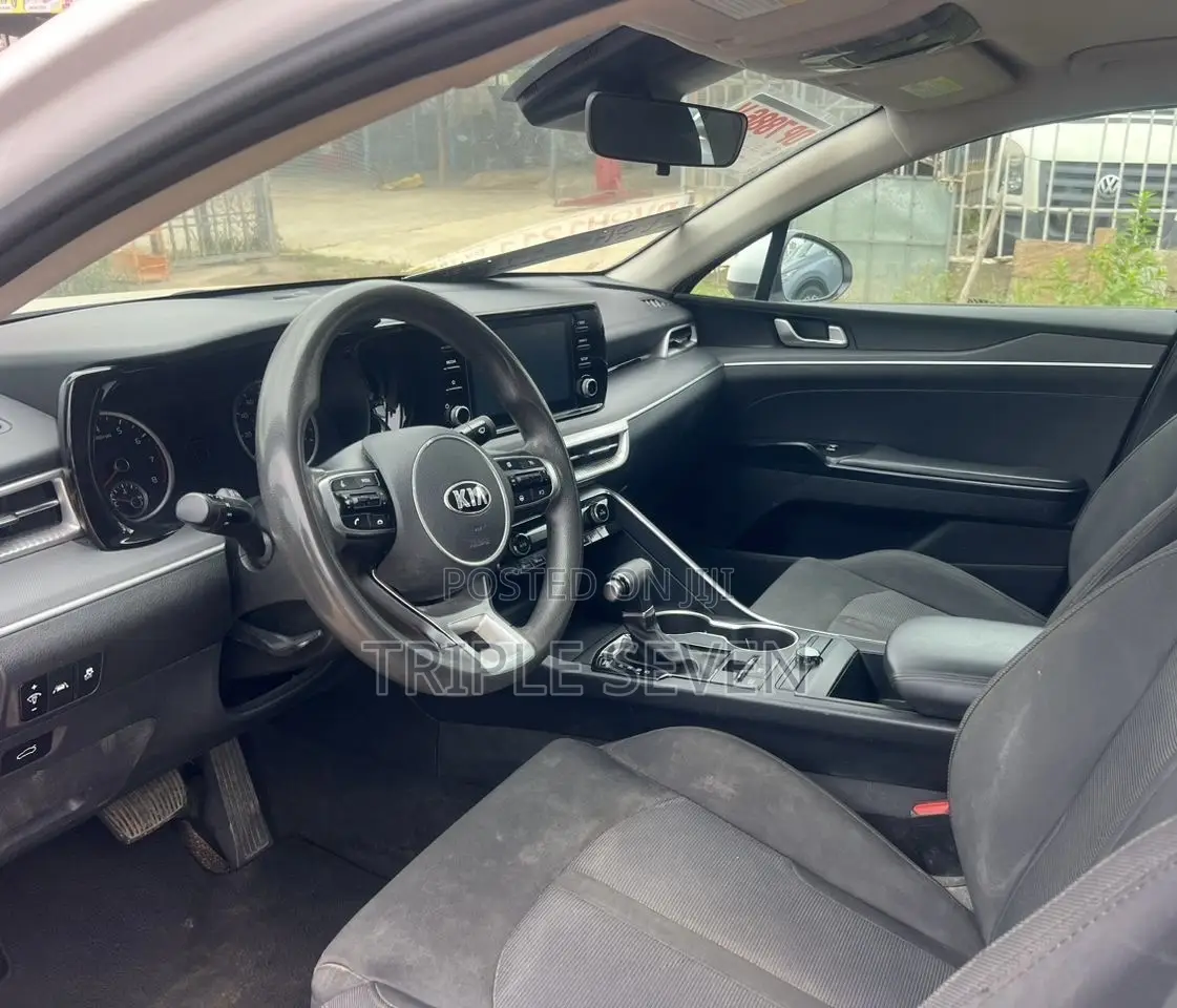Kia K5 LXS 2022 White