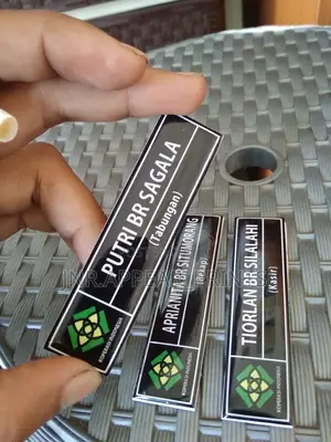 Doming Name Tag