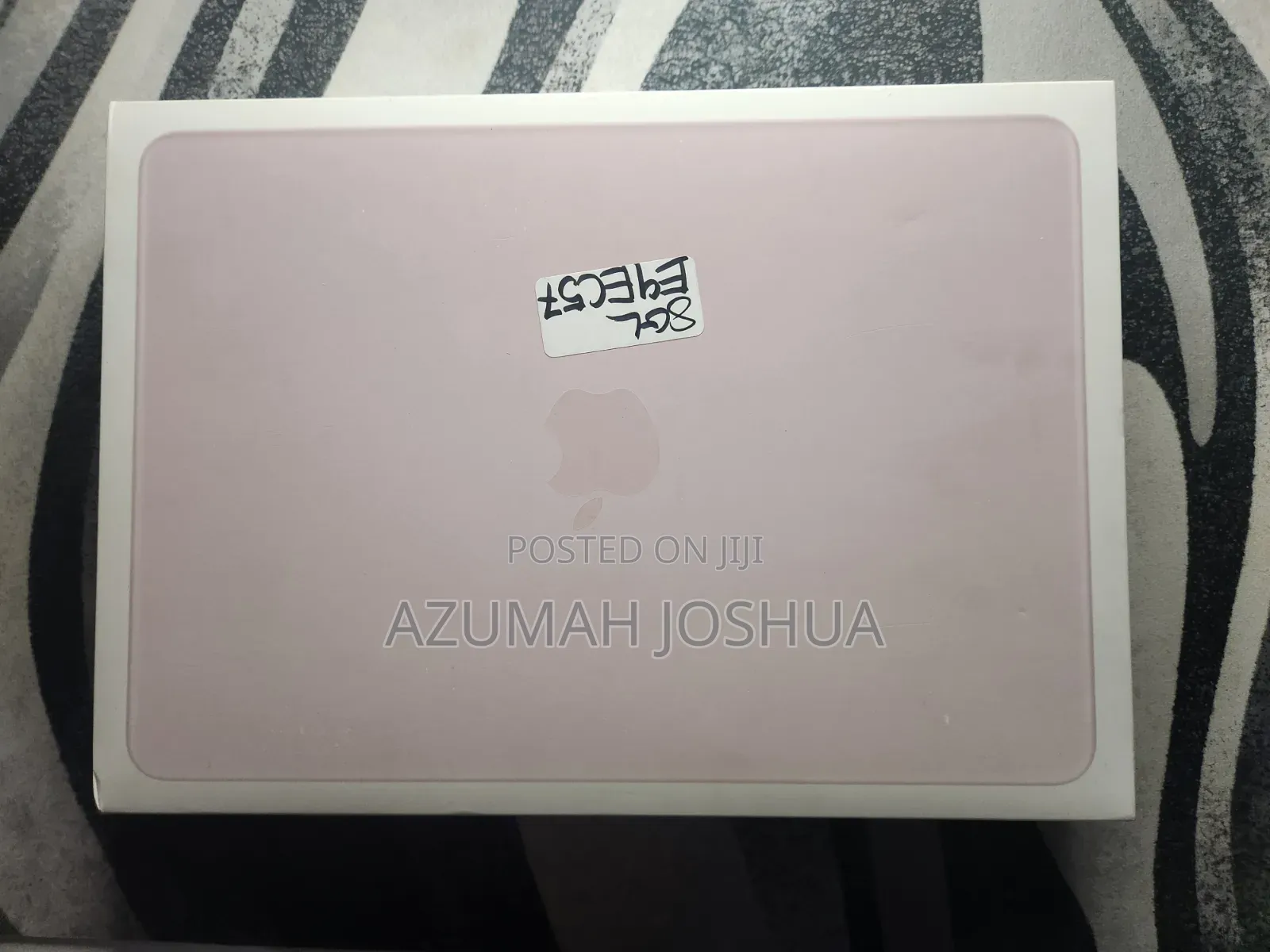 New Laptop Apple MacBook 8GB SSD 512GB