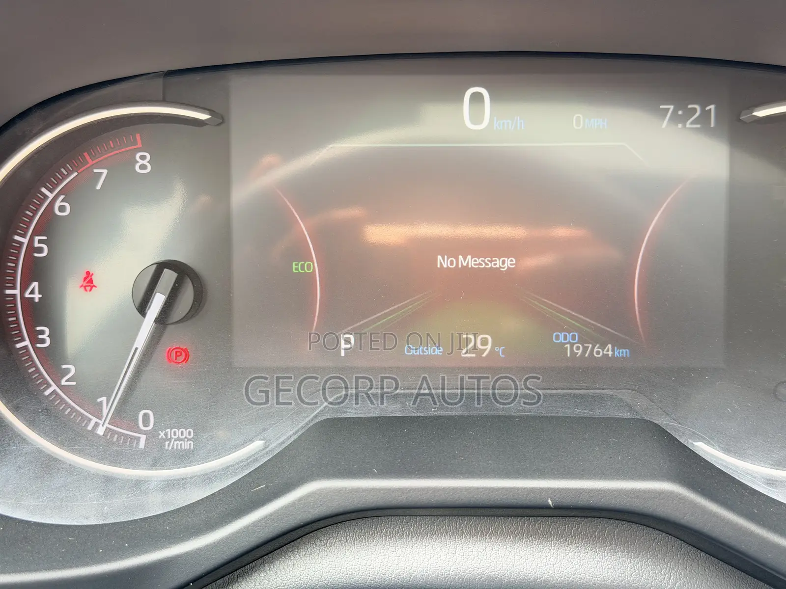 Toyota RAV4 XLE 2025 Gray