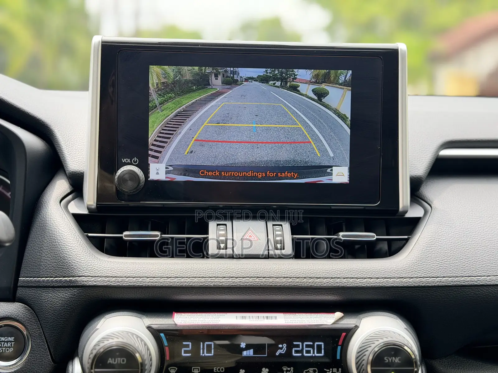 Toyota RAV4 XLE 2025 Gray