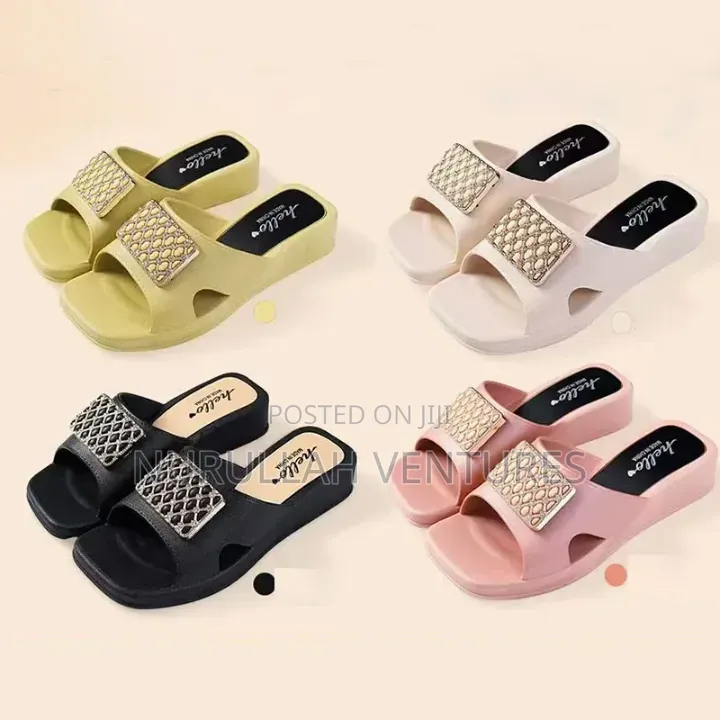 Elegant Women's Fashion Slides – Comfort Meets Style
