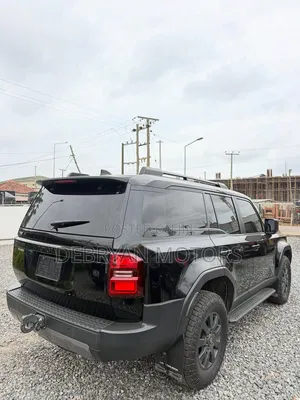 Toyota Land Cruiser Prado 2.4 Petrol 2025 Black