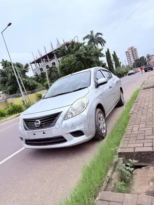 Nissan Latio 2014 Silver
