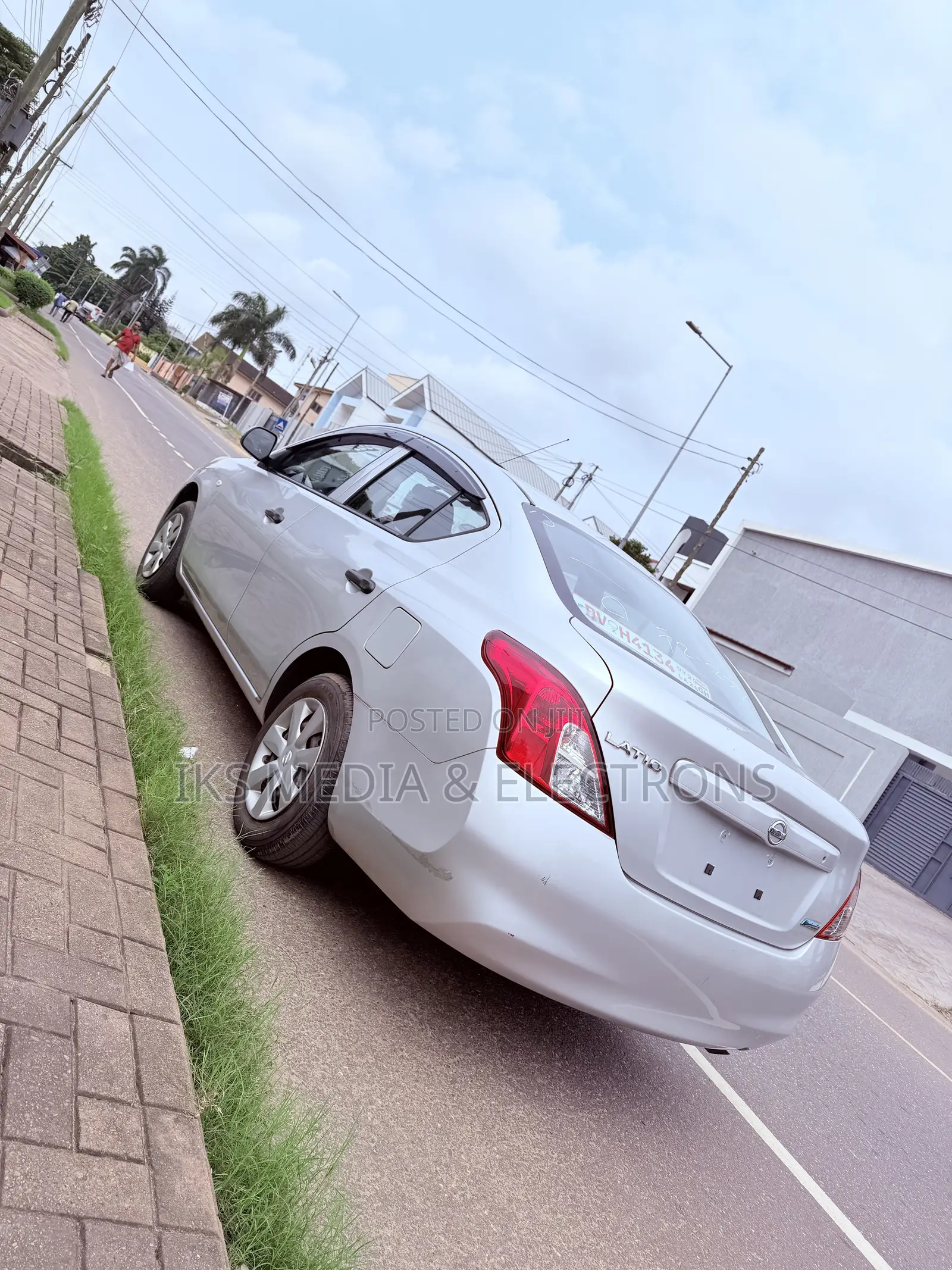 Nissan Latio 2014 Silver