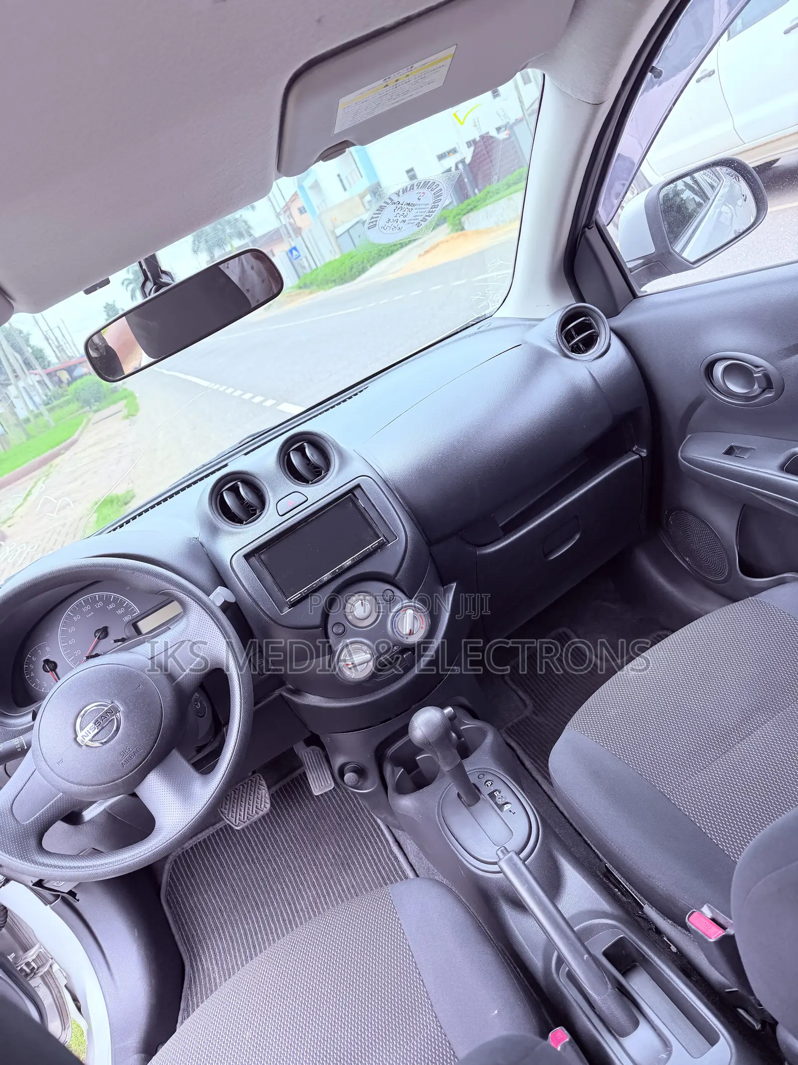 Nissan Latio 2014 Silver