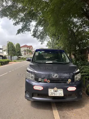 Toyota Voxy 2012 Black