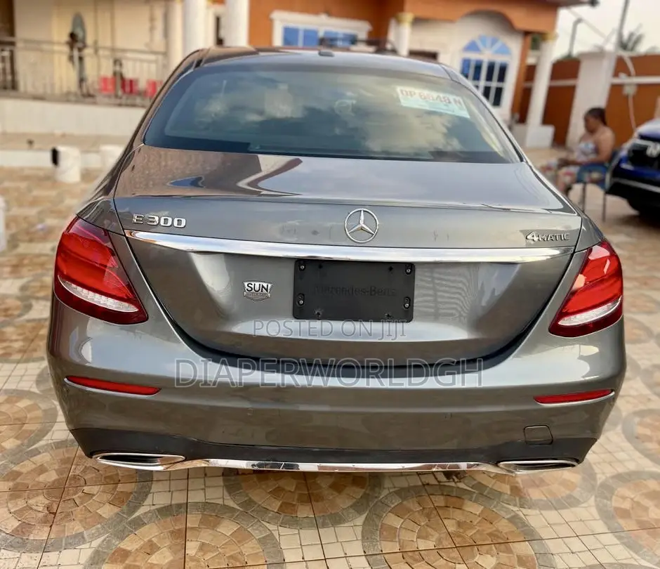 Mercedes-Benz E300 2018 Silver