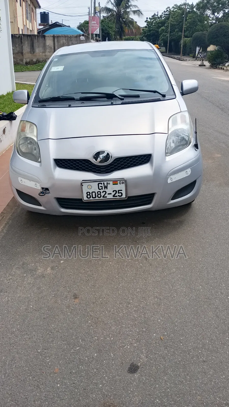 Toyota Vitz 1.3 AWD 5dr 2010 Gray