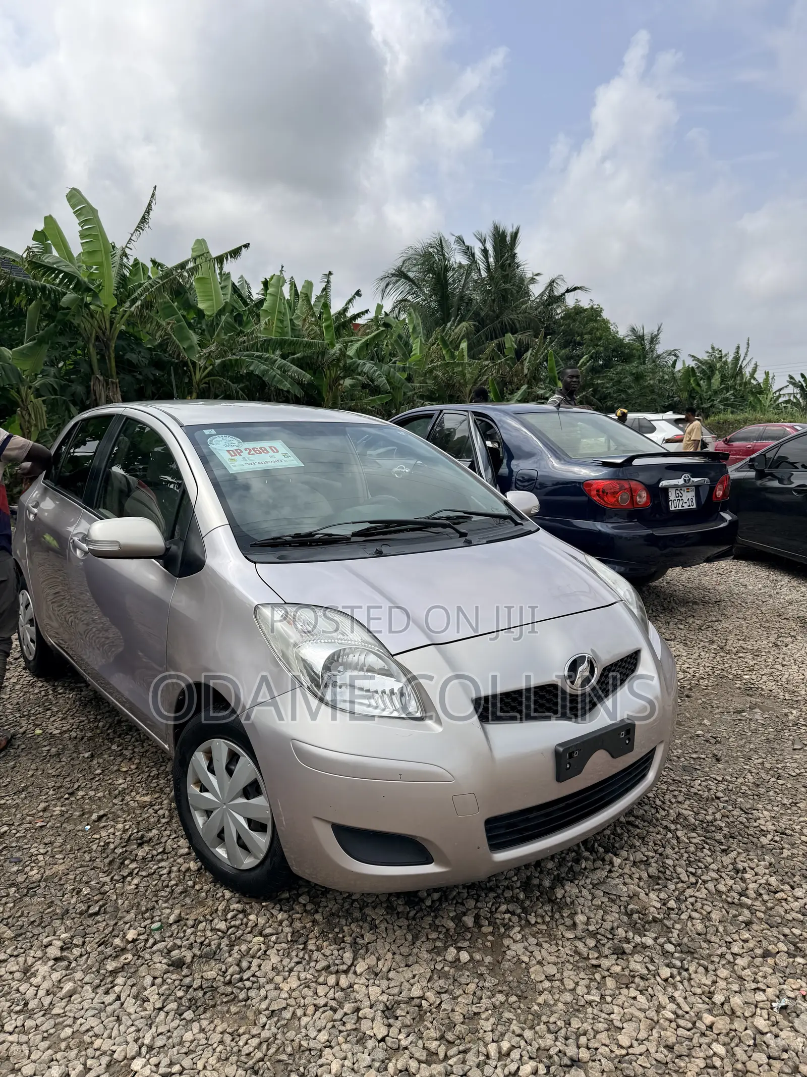 Toyota Vitz 1.3 FWD 3dr 2010 Silver