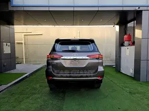 Toyota Fortuner 2.7 AWD 2019 Gray