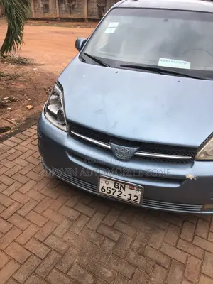 Toyota Sienna 2010 Blue