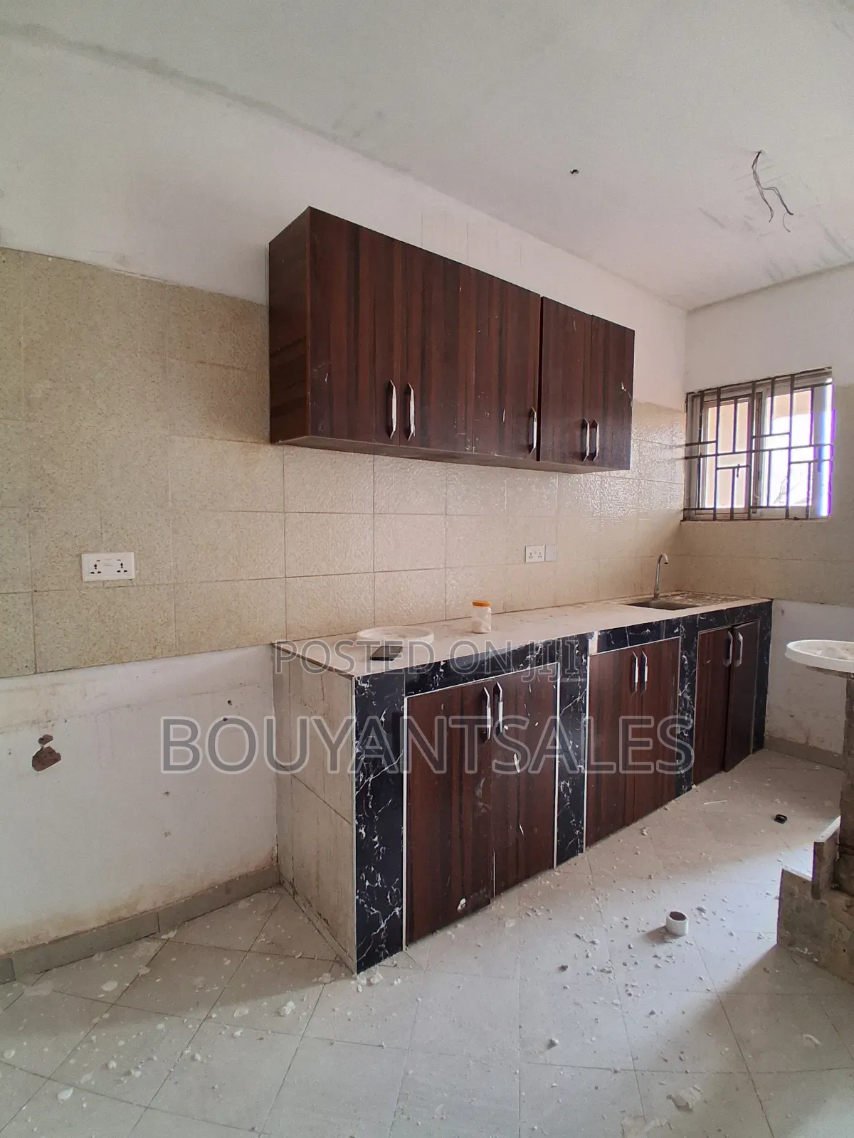 3bdrm Apartment in Pantang Gas Station, New Site for rent