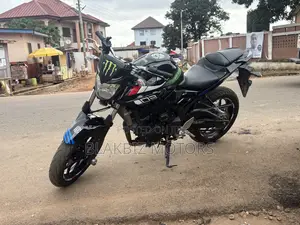 Yamaha 2018 Black