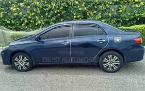 Toyota Corolla LE 4dr Sedan (1.8L 4cyl 4A) 2013 Blue