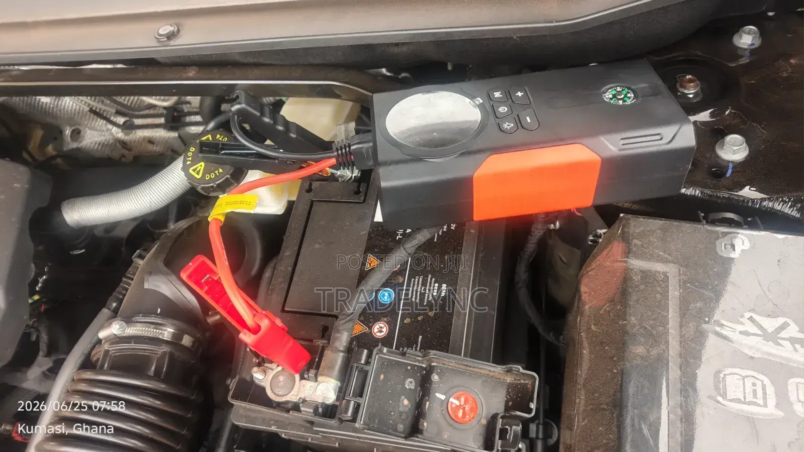 Emergency Car Kit: Car Battery Jumper, Tire Pumper