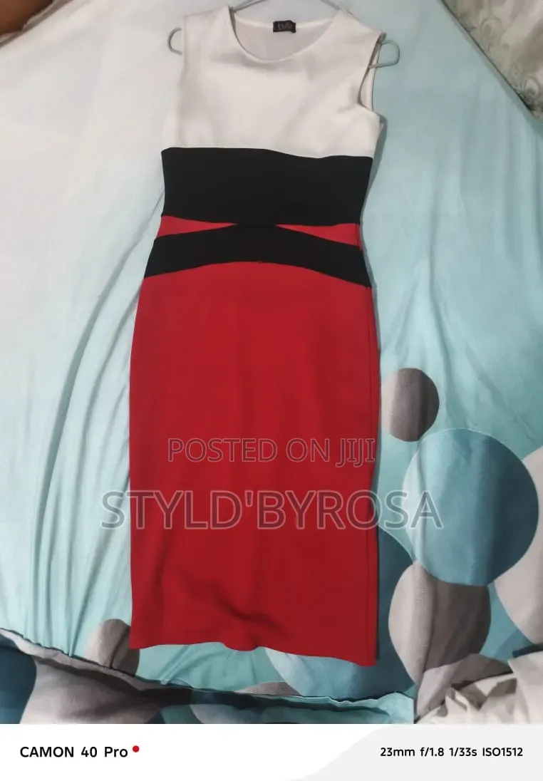 Red White Black Colorblock Bodycon Dress - Size M Gh 120 Nego
