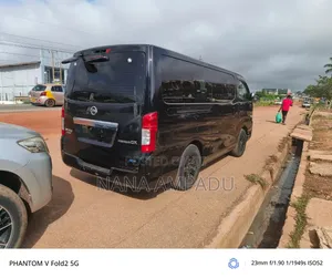 Nissan Caravan (Urvan) 2014 Black