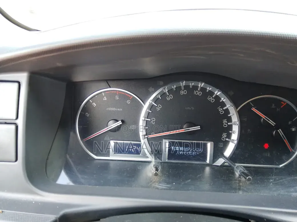 Nissan Caravan (Urvan) 2014 Black