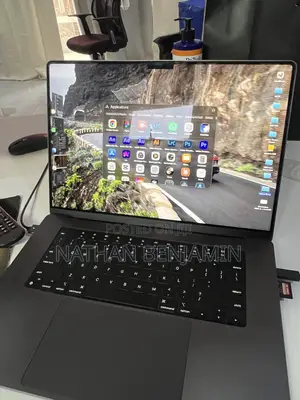 Laptop Apple MacBook Pro 2023 M3 Pro 18GB Apple M3 Pro SSD 512GB