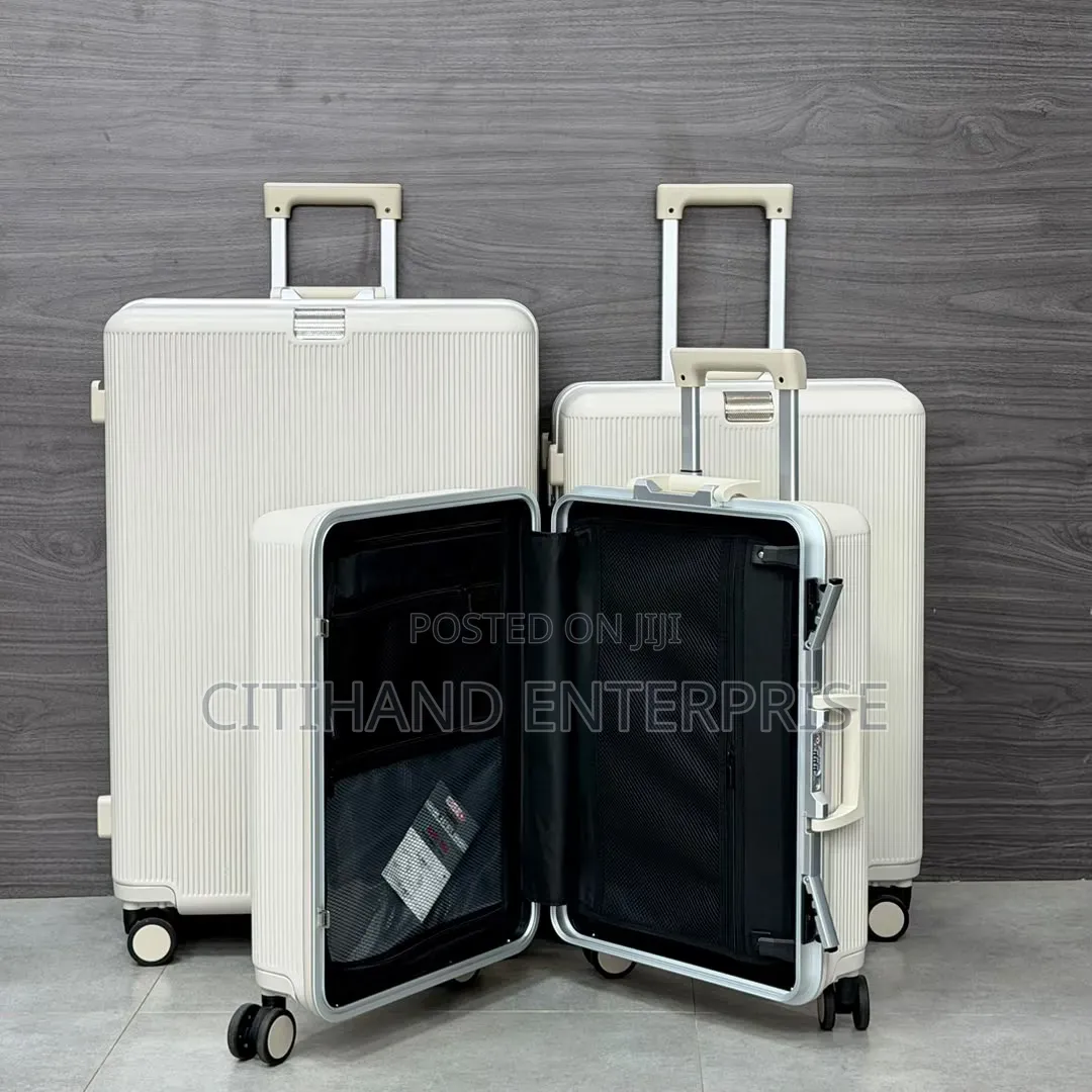 Classy Suitcase Luggage/ Travelling Bag