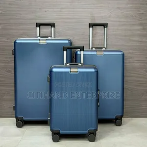 Classy Suitcase Luggage/ Travelling Bag