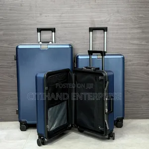Classy Suitcase Luggage/ Travelling Bag