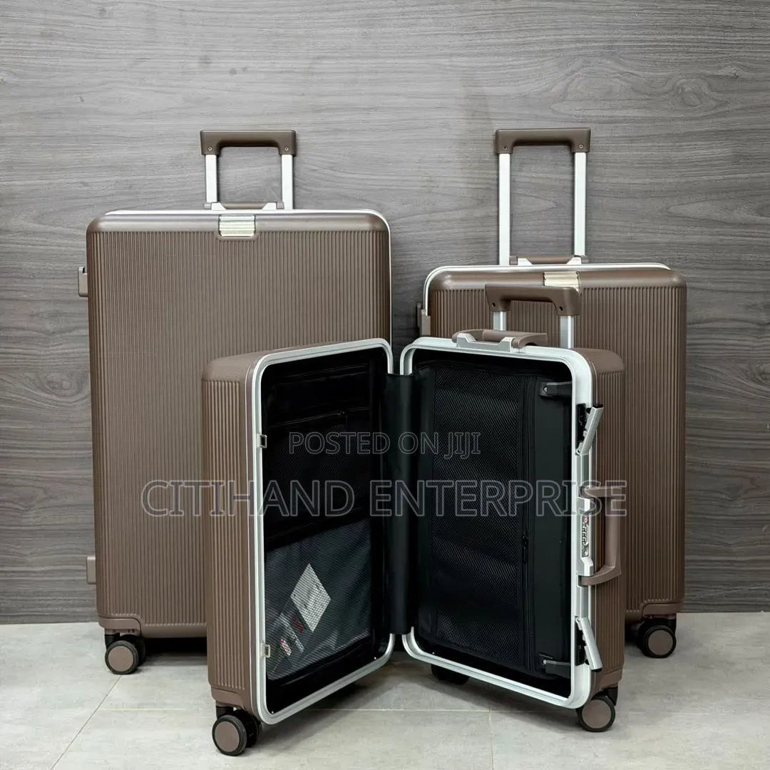 Classy Suitcase Luggage/ Travelling Bag