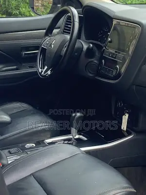 Mitsubishi Outlander SEL AWC 2019 Silver