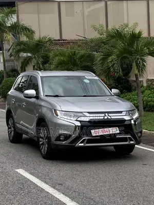 Mitsubishi Outlander SEL AWC 2019 Silver