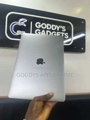 Laptop Apple MacBook Pro 2020 8GB Apple M1 Pro SSD 256GB