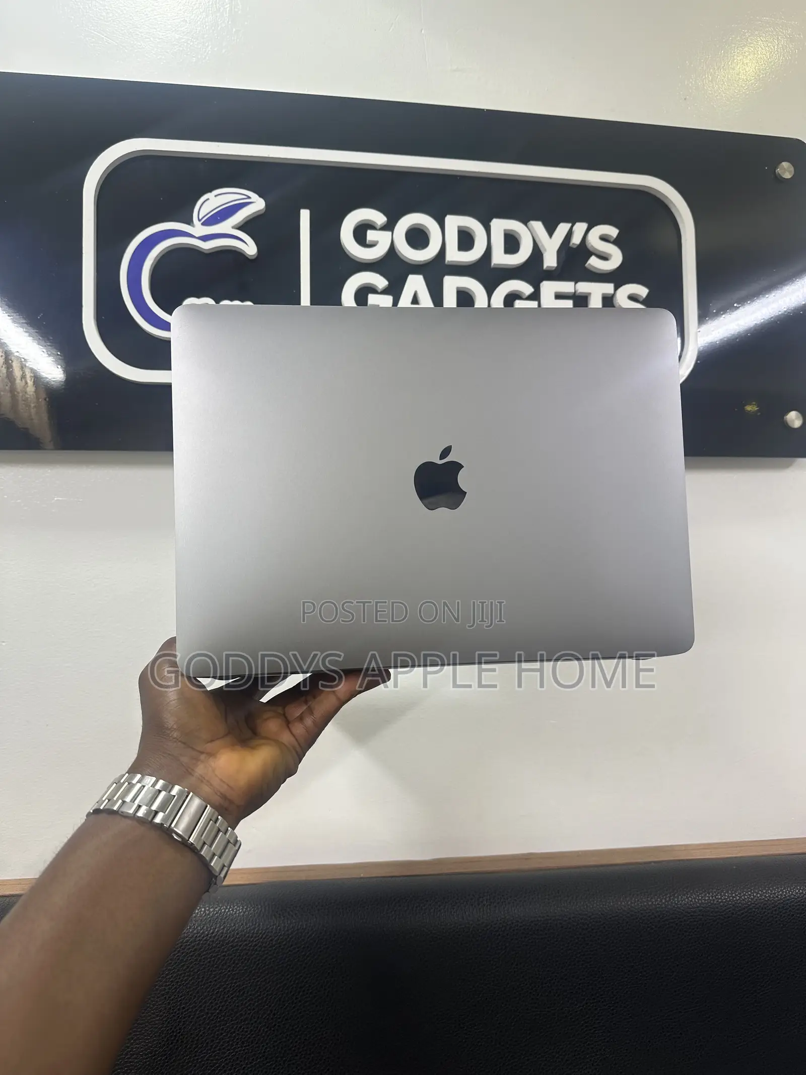 Laptop Apple MacBook Pro 2020 8GB Apple M1 Pro SSD 256GB
