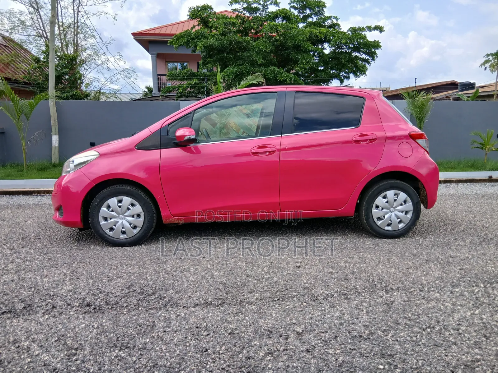 Toyota Vitz 2013 Pink