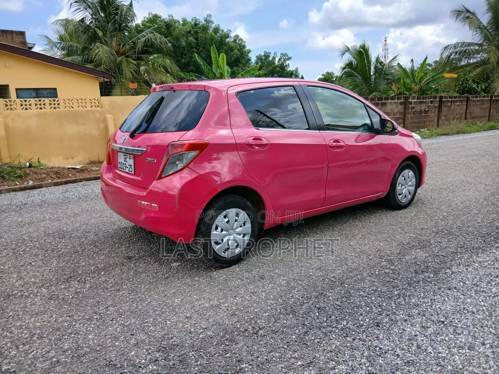 Toyota Vitz 2013 Pink
