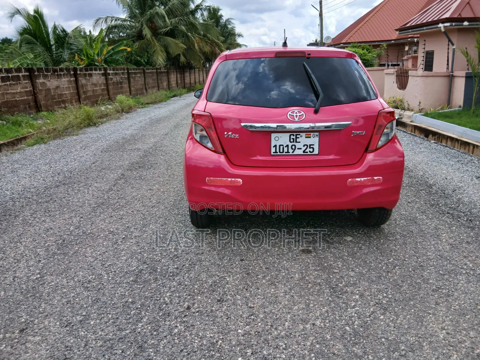 Toyota Vitz 2013 Pink