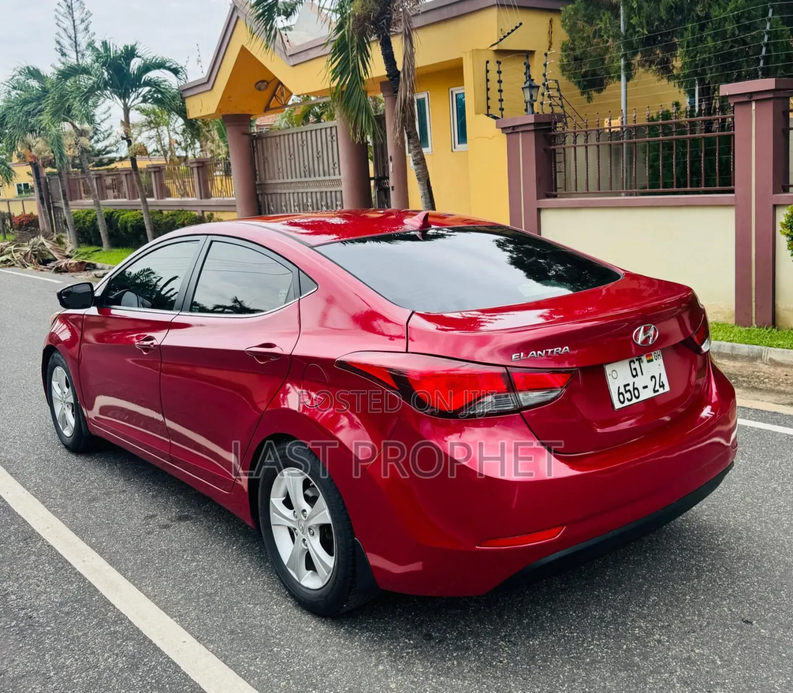 Toyota Vitz 2016 Red